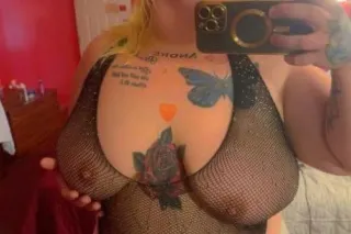 DEEP WHITE THROAT 🌊 WET PUSSY 💦 - Image 1